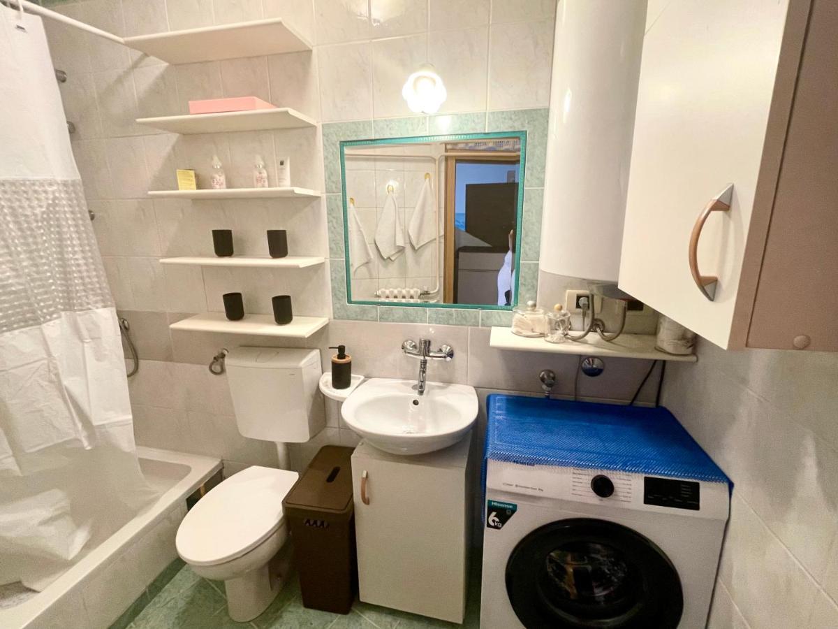 Apartment Mila With Jacuzzi Spa Pula Luaran gambar